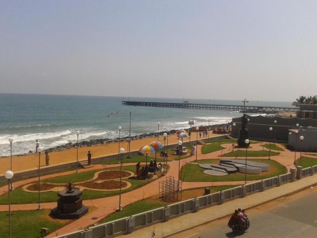 Nadanam Inn Pondicherry Ngoại thất bức ảnh